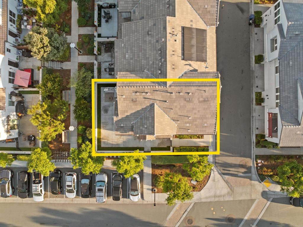 1917 Avenida Echeveria 43