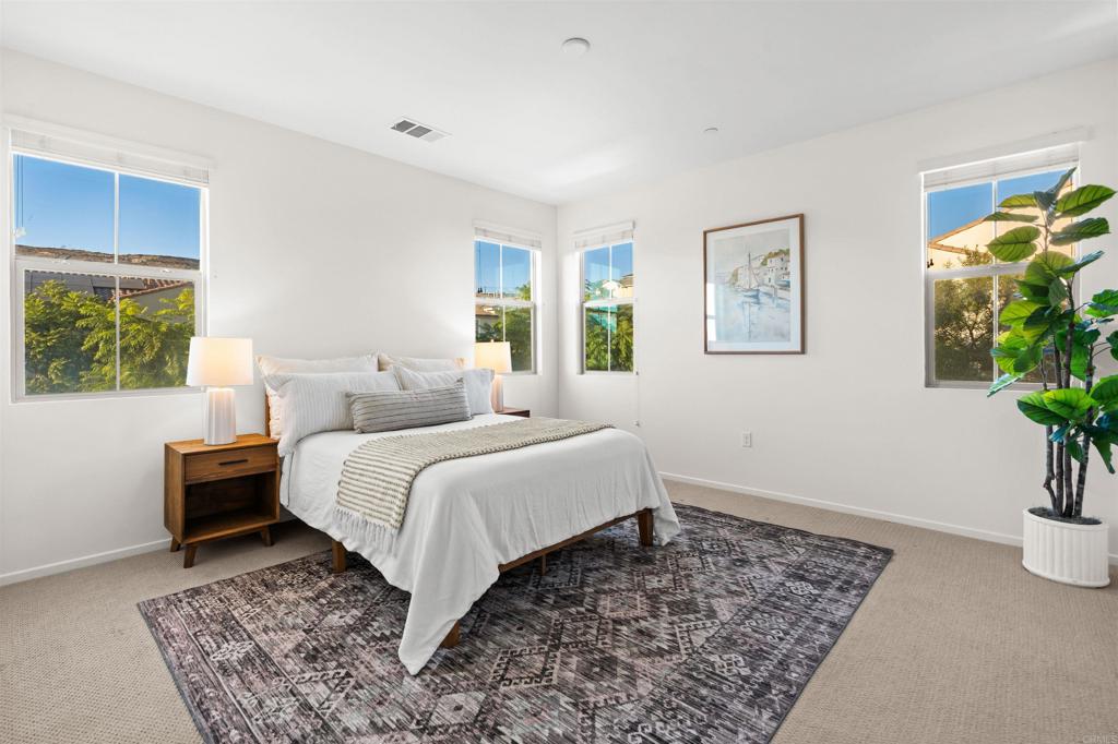 1917 Avenida Echeveria 43