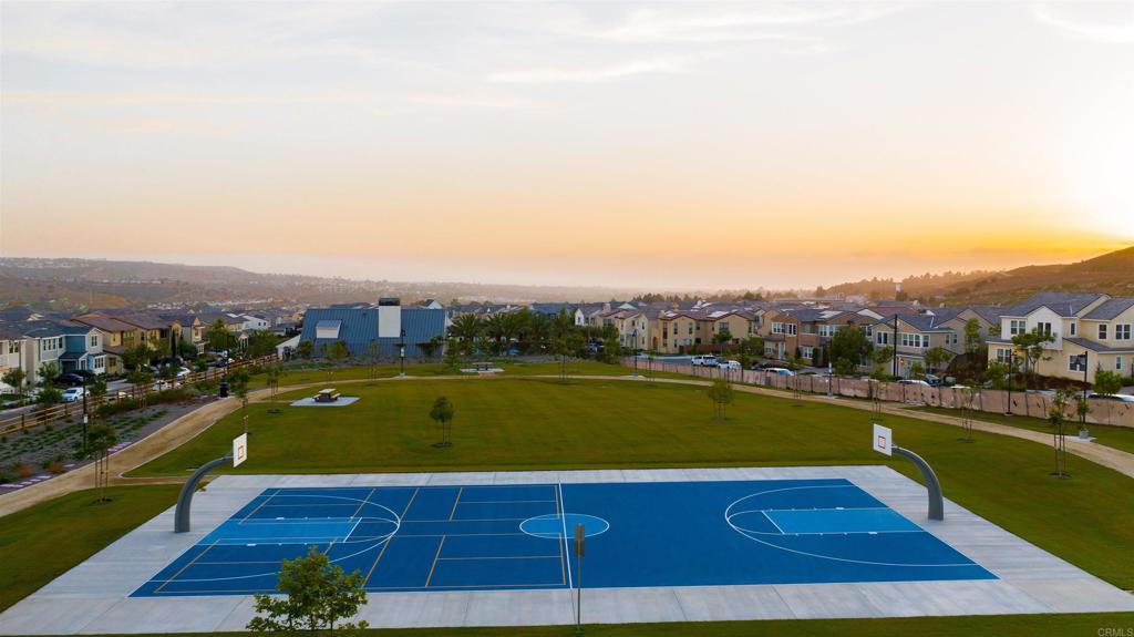 1917 Avenida Echeveria 43