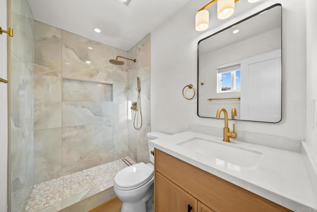 2003 Bayview Heights Drive SPC 167