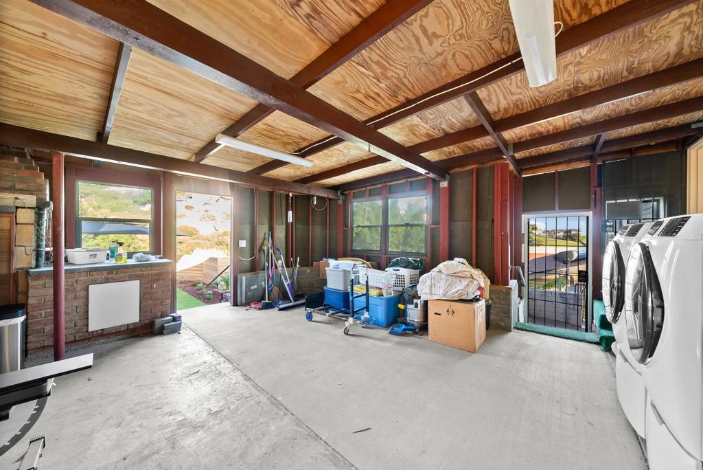 3527 Moultrie Avenue