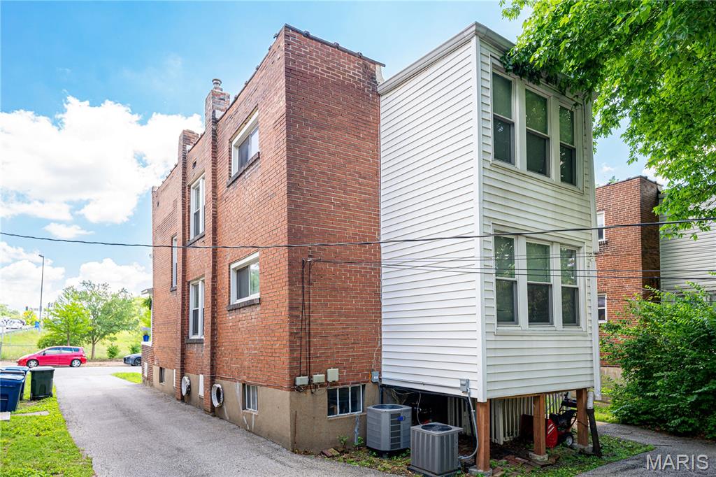 1323 Woodland Drive