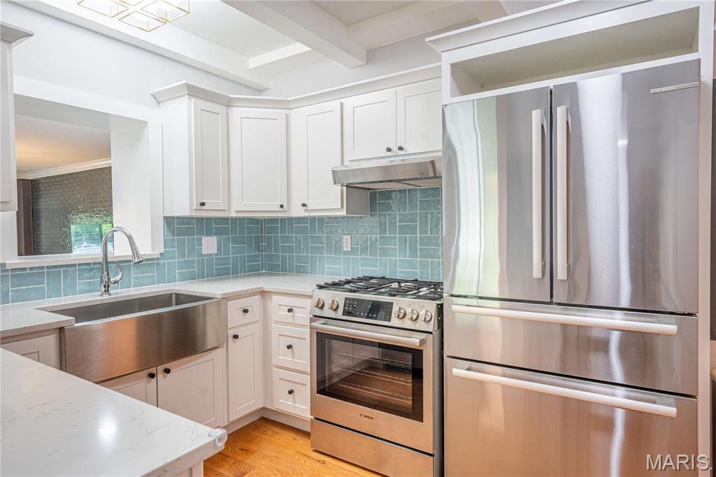 1118 S Laclede Station Road