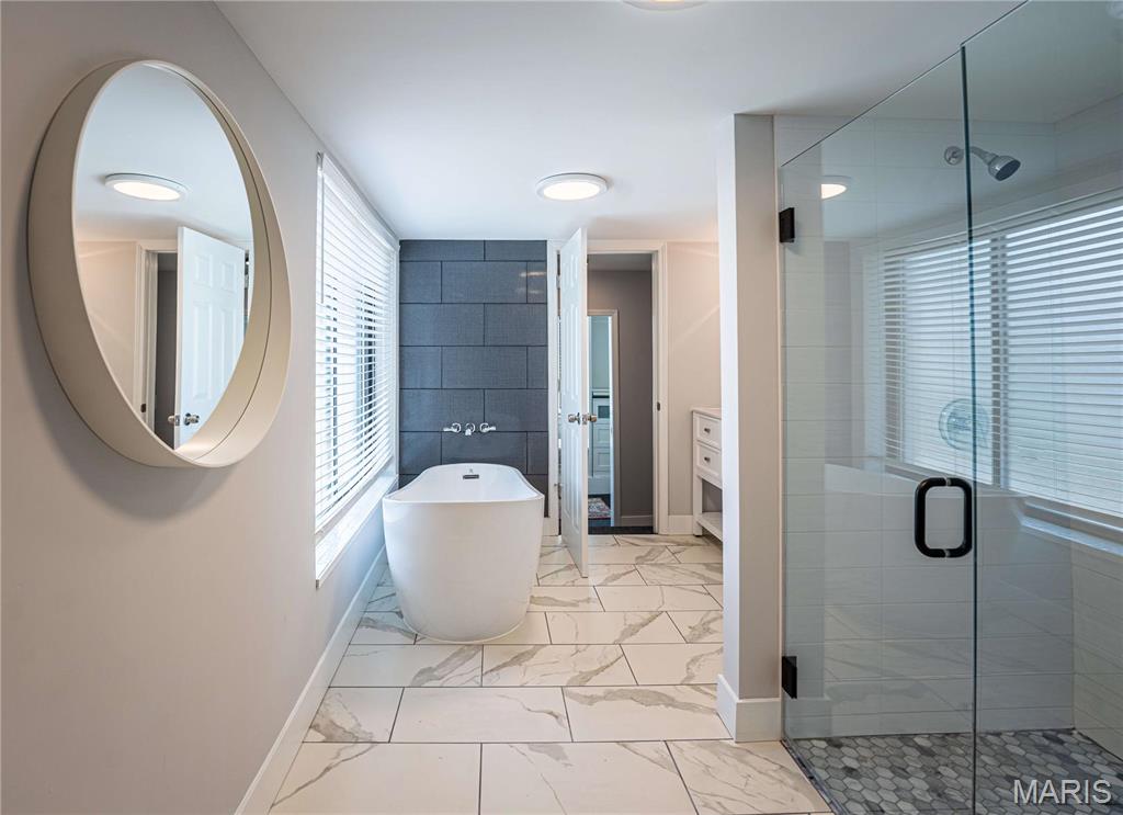 1118 S Laclede Station Road