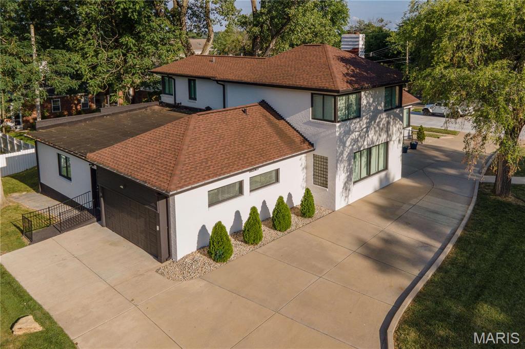 1118 S Laclede Station Road