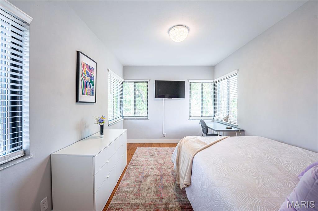 1118 S Laclede Station Road