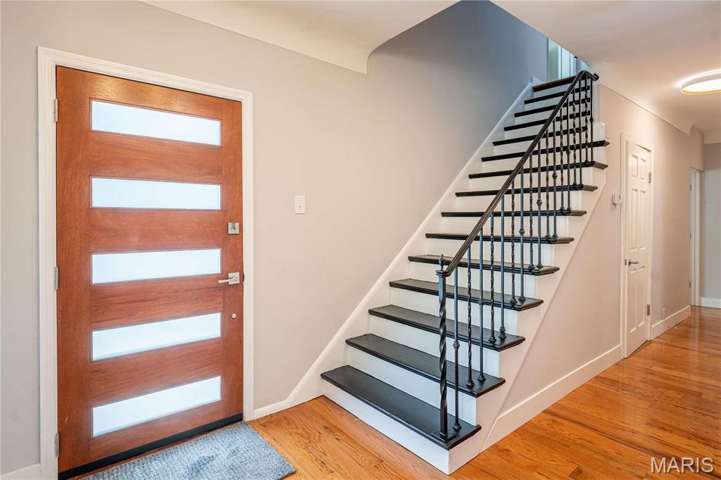 1118 S Laclede Station Road