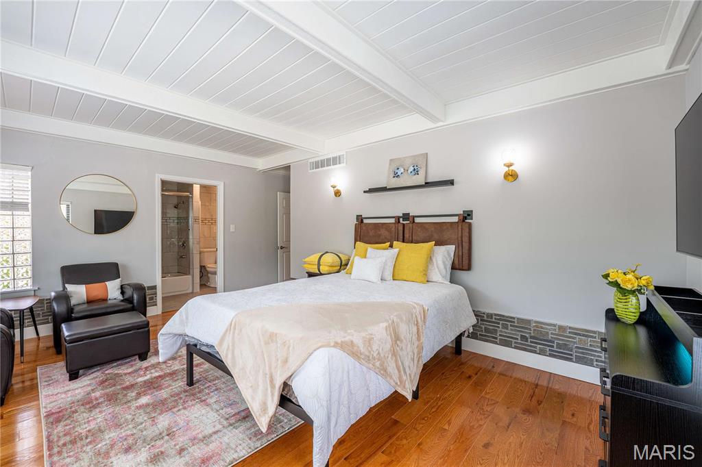 1118 S Laclede Station Road