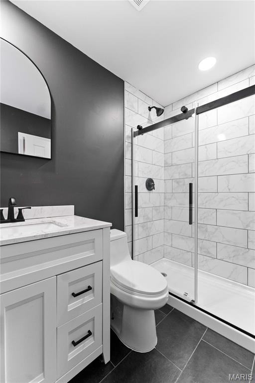 2211 Menard Street Unit: R