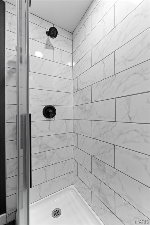 2211 Menard Street Unit: R