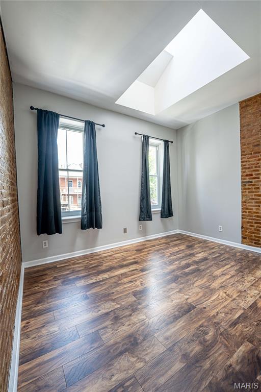 2211 Menard Street Unit: R