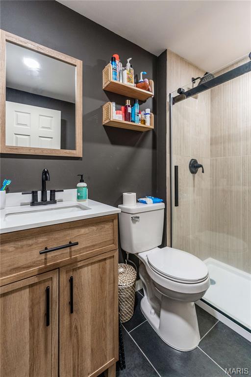 2211 Menard Street Unit: R