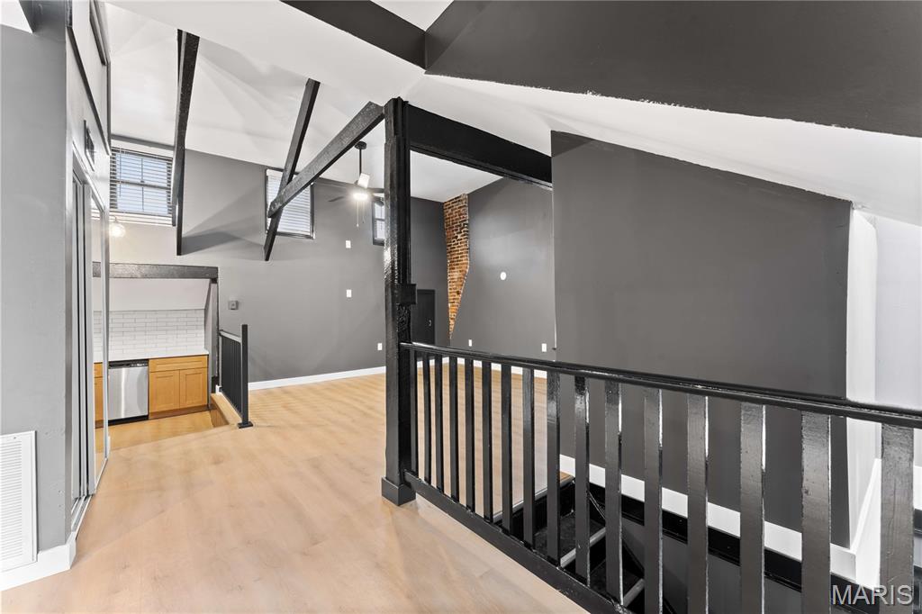 2211 Menard Street Unit: R