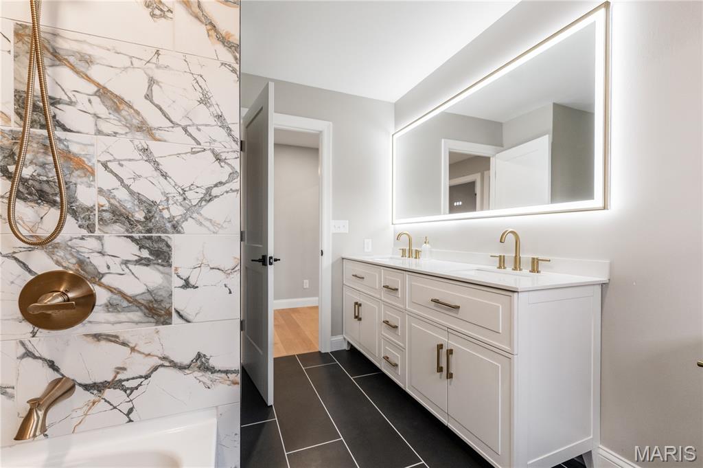 4344 Iron Mountain Bluff