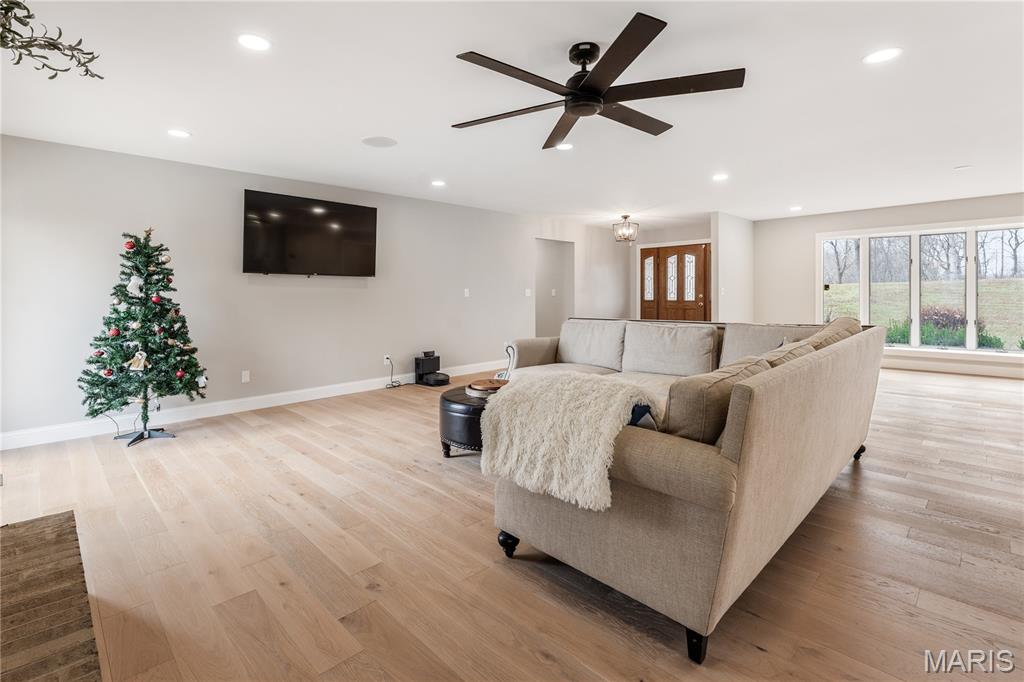 4344 Iron Mountain Bluff