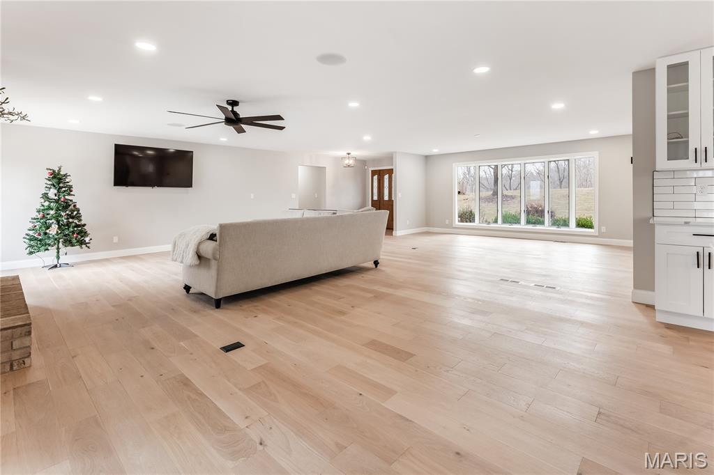 4344 Iron Mountain Bluff