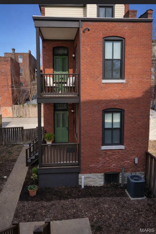 1911 11th st Unit: REAR HOUSE