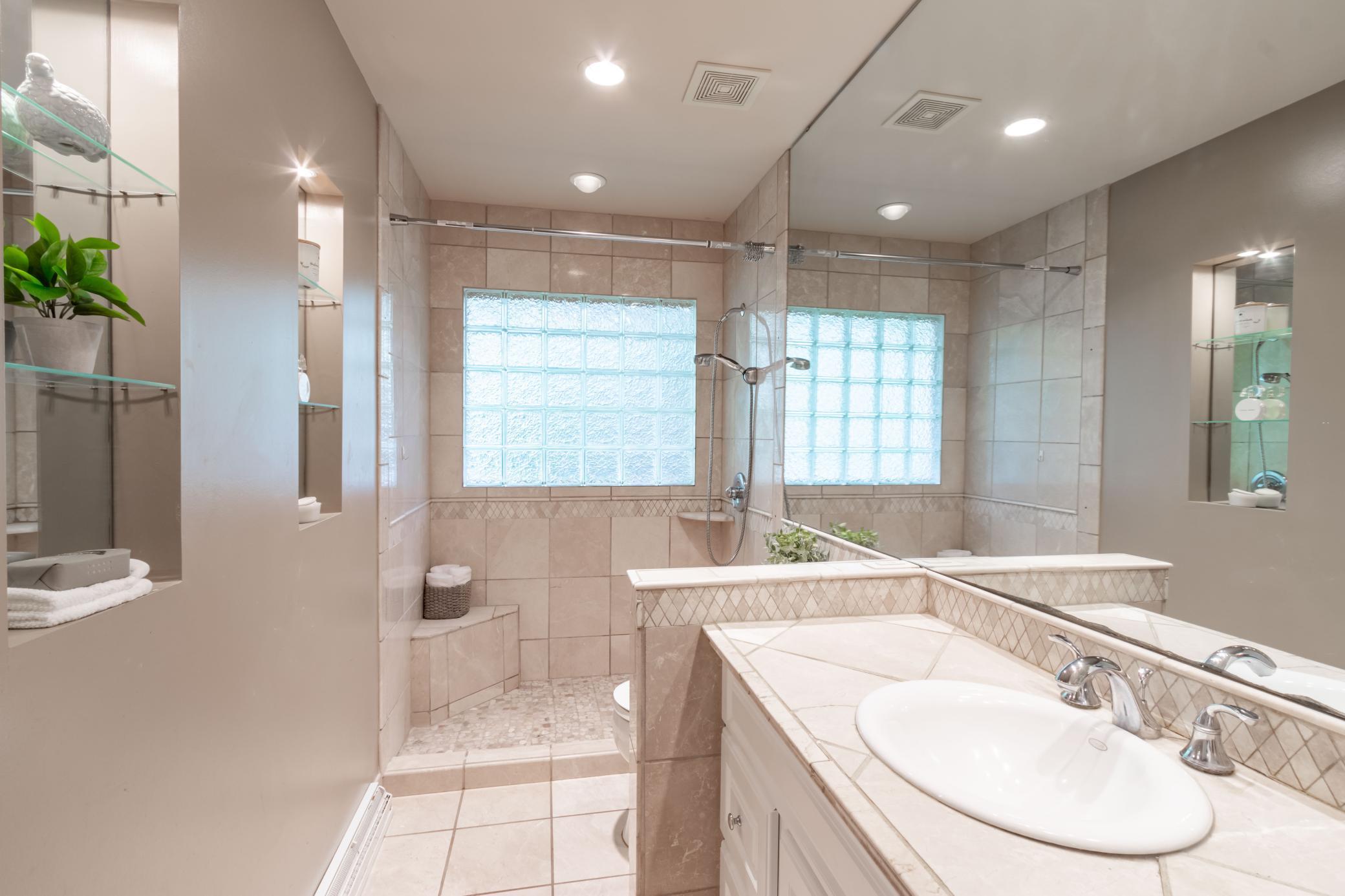 6612 Kenney place Way