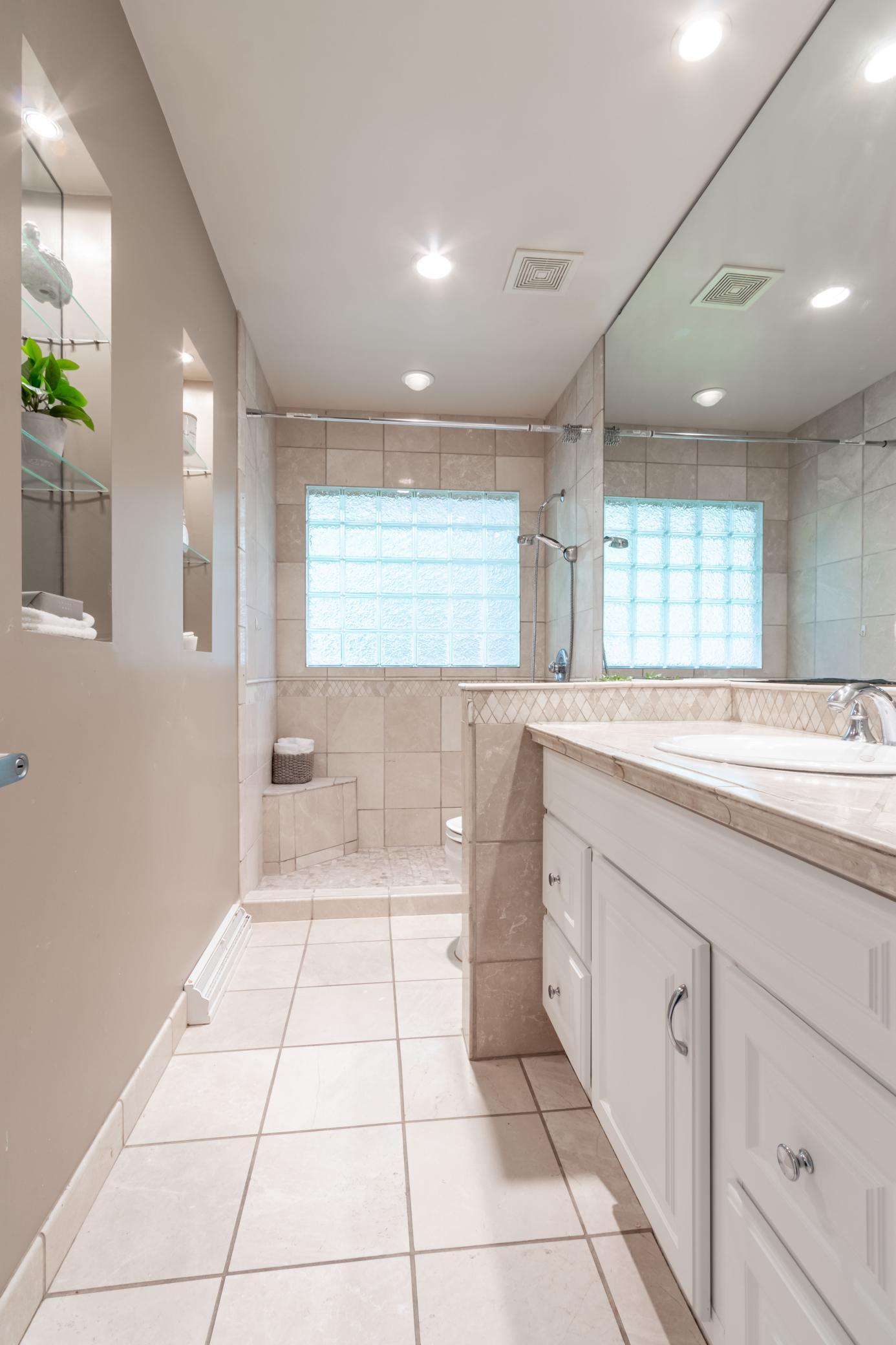 6612 Kenney place Way