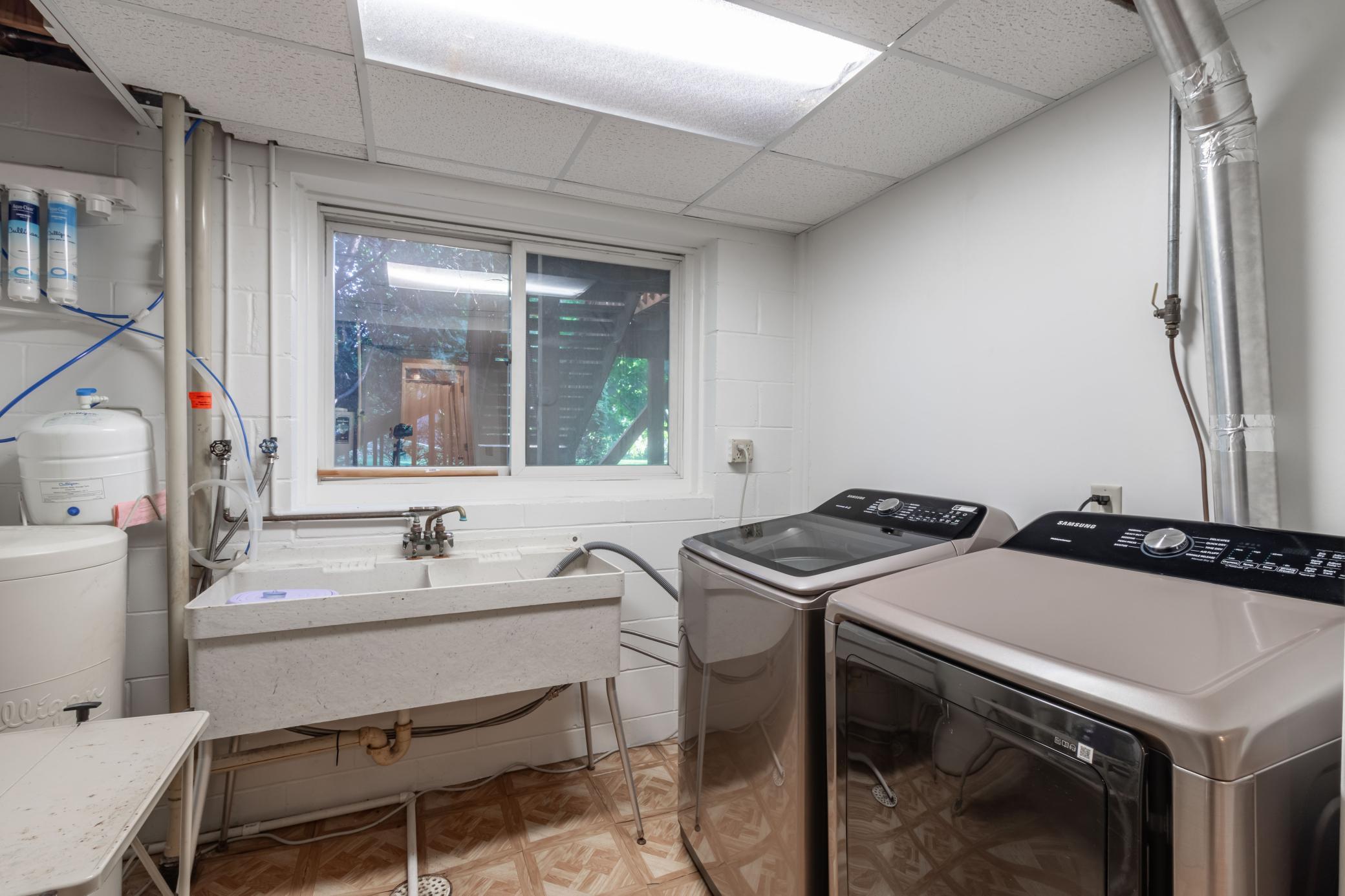 6612 Kenney place Way