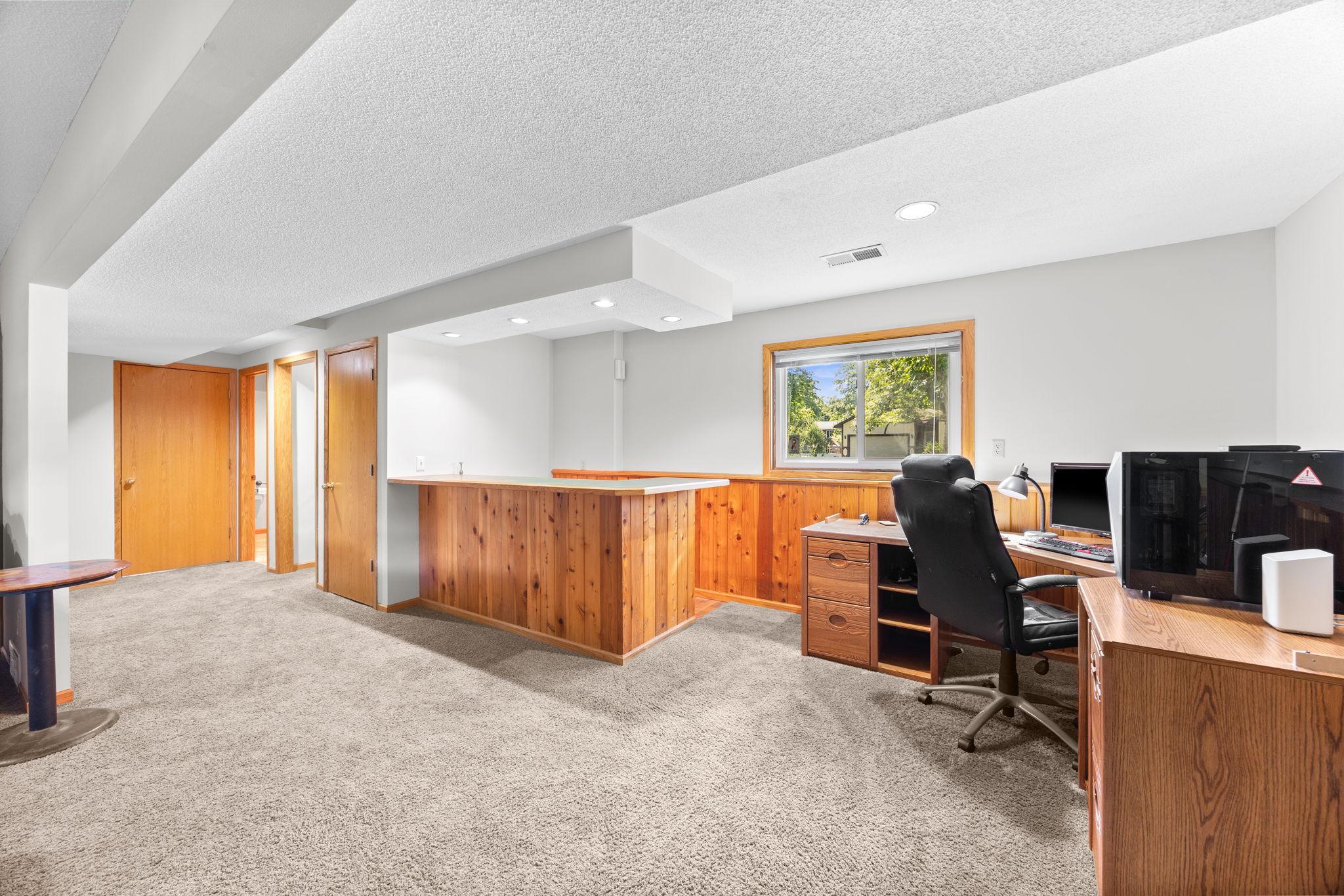 9174 Kirkwood Lane N