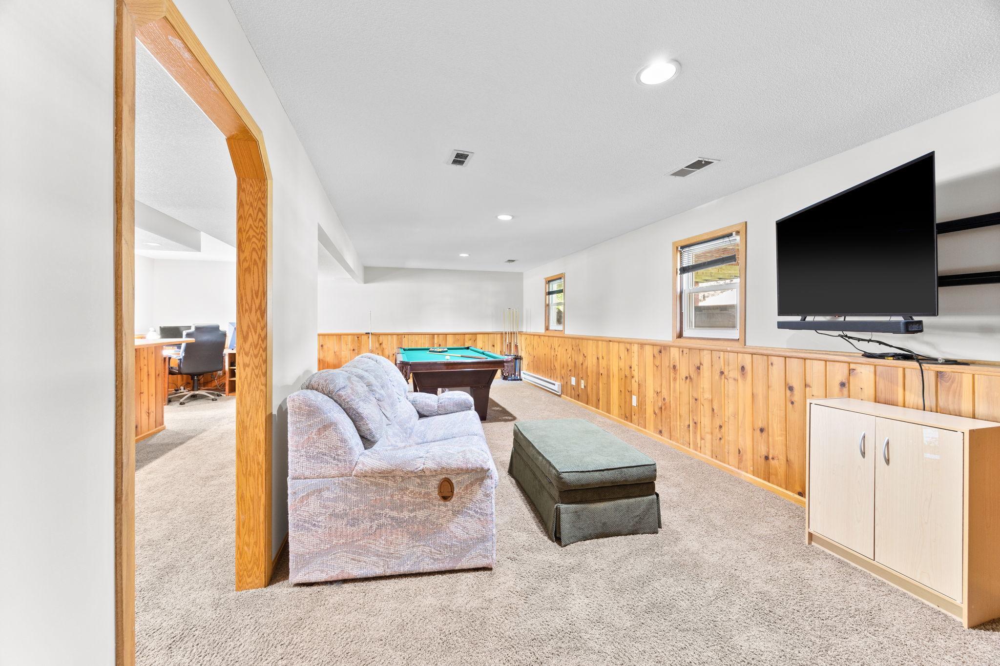 9174 Kirkwood Lane N