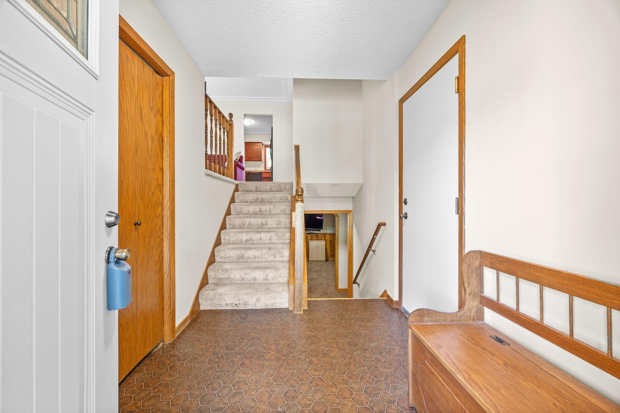 9174 Kirkwood Lane N