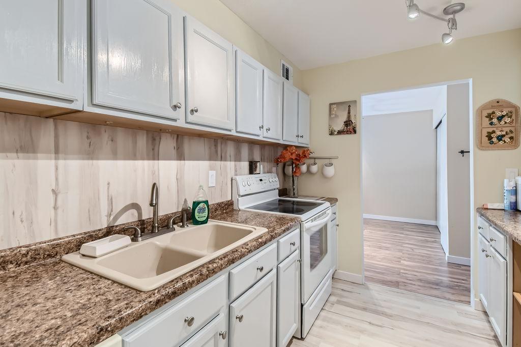 6423 Colony Way Unit: 2H