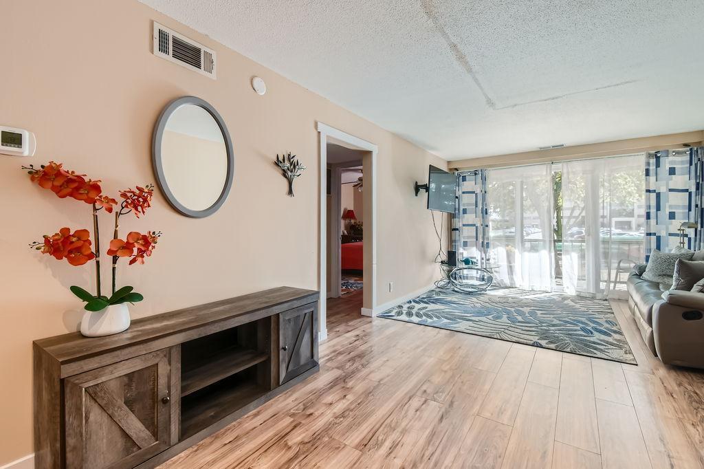 6423 Colony Way Unit: 2H