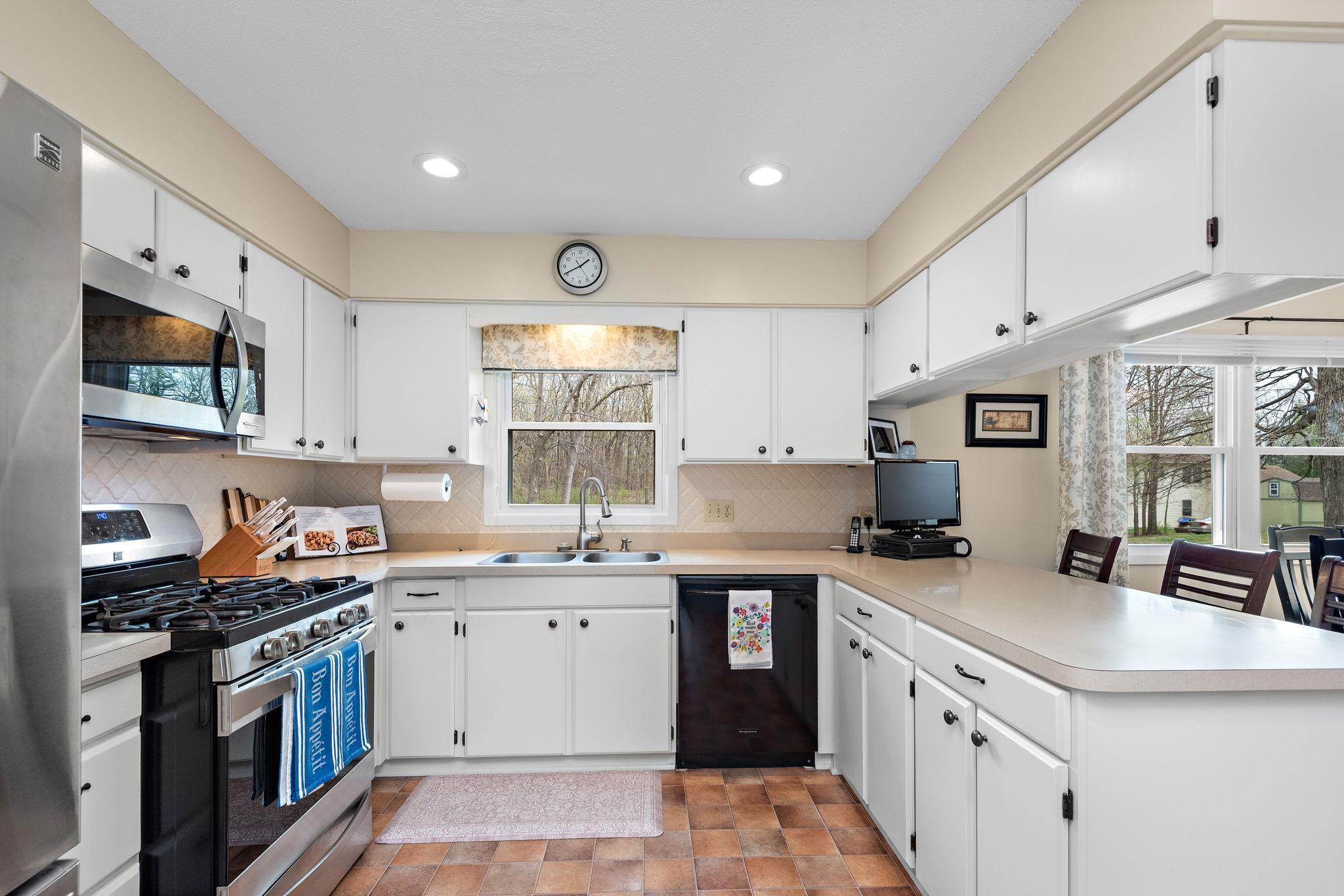 5054 Main Avenue NE