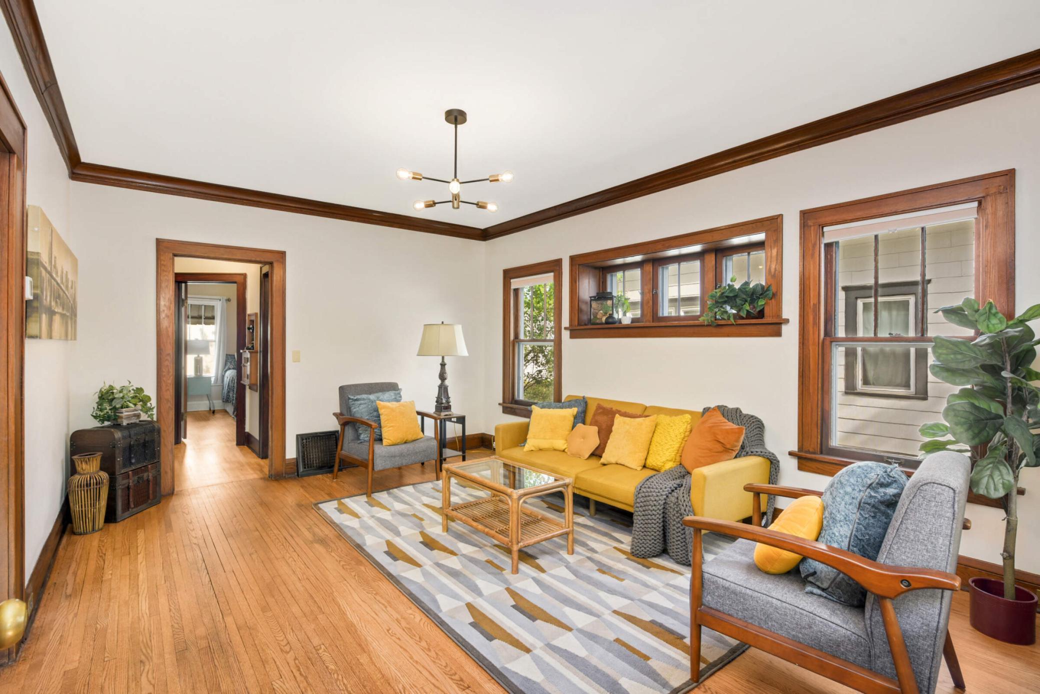 3819 Russell Avenue N