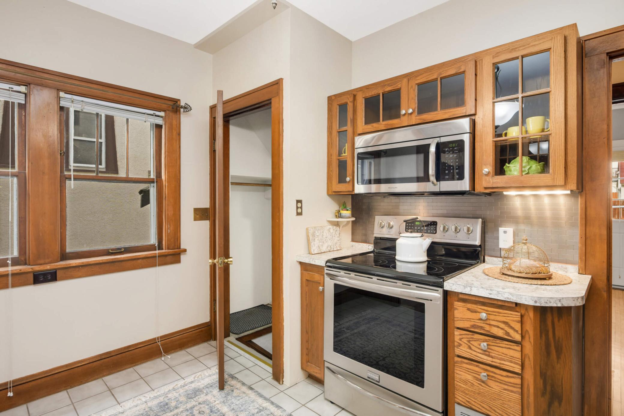 3819 Russell Avenue N