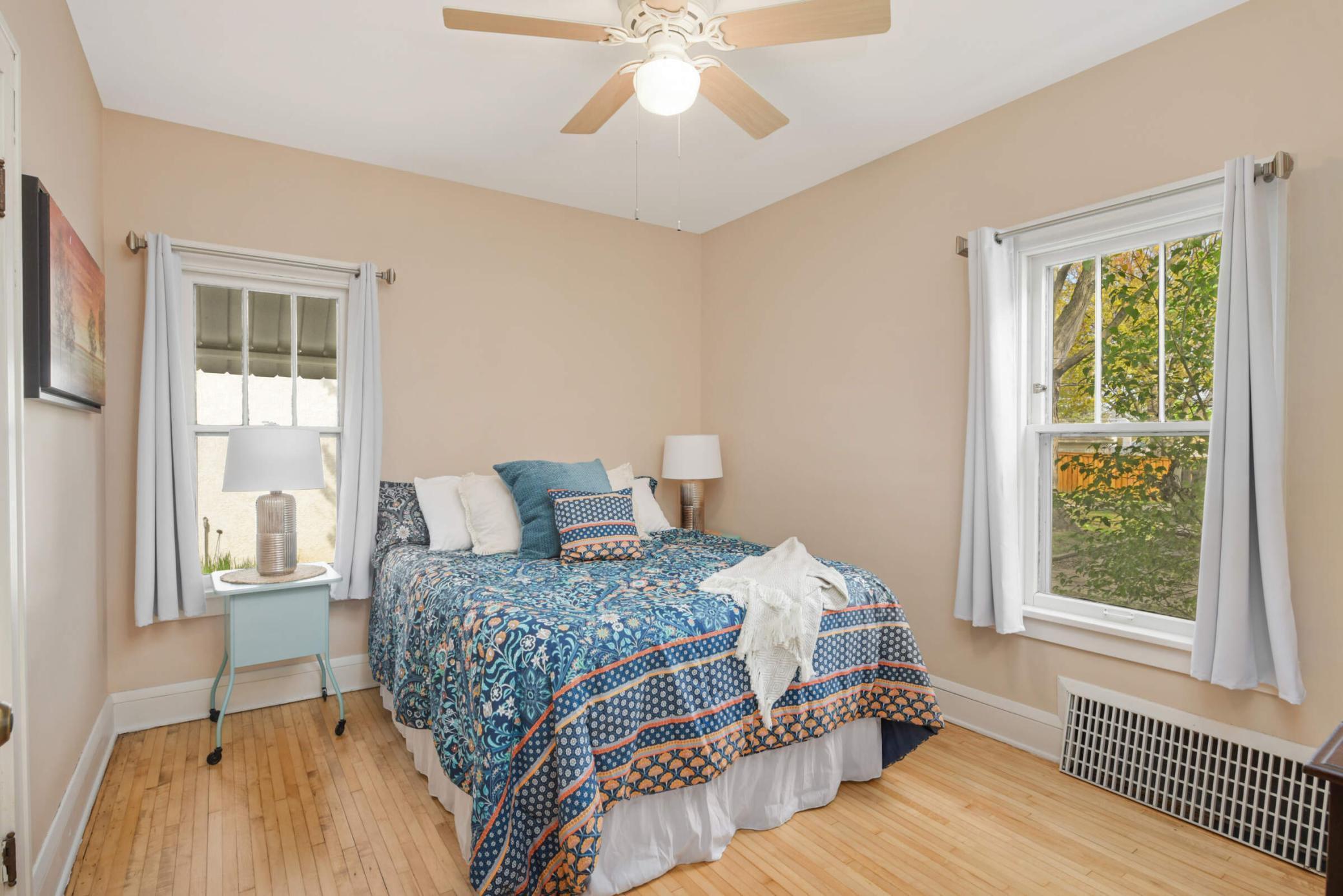 3819 Russell Avenue N