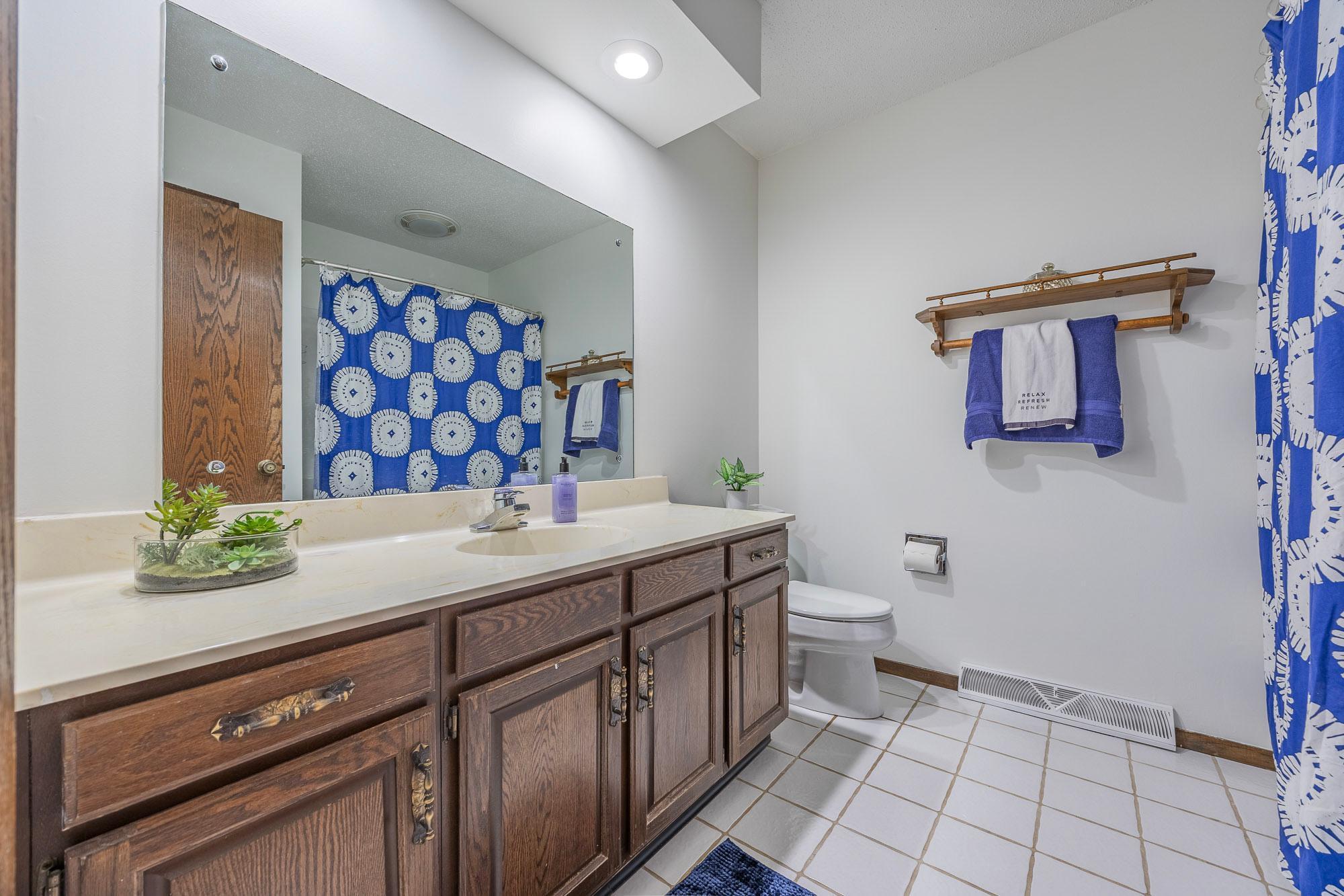 14140 Vale Court