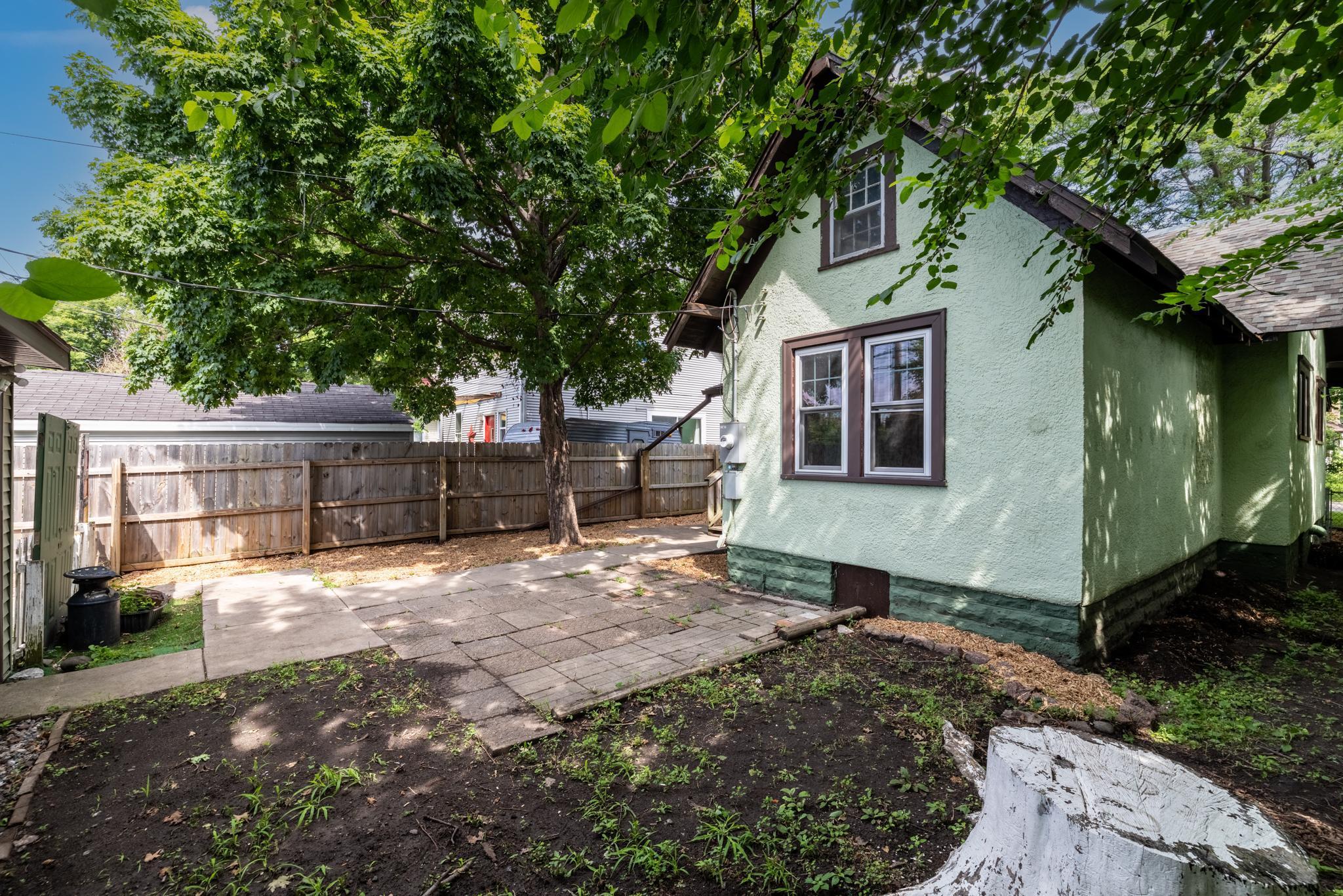 1050 Sherburne Avenue