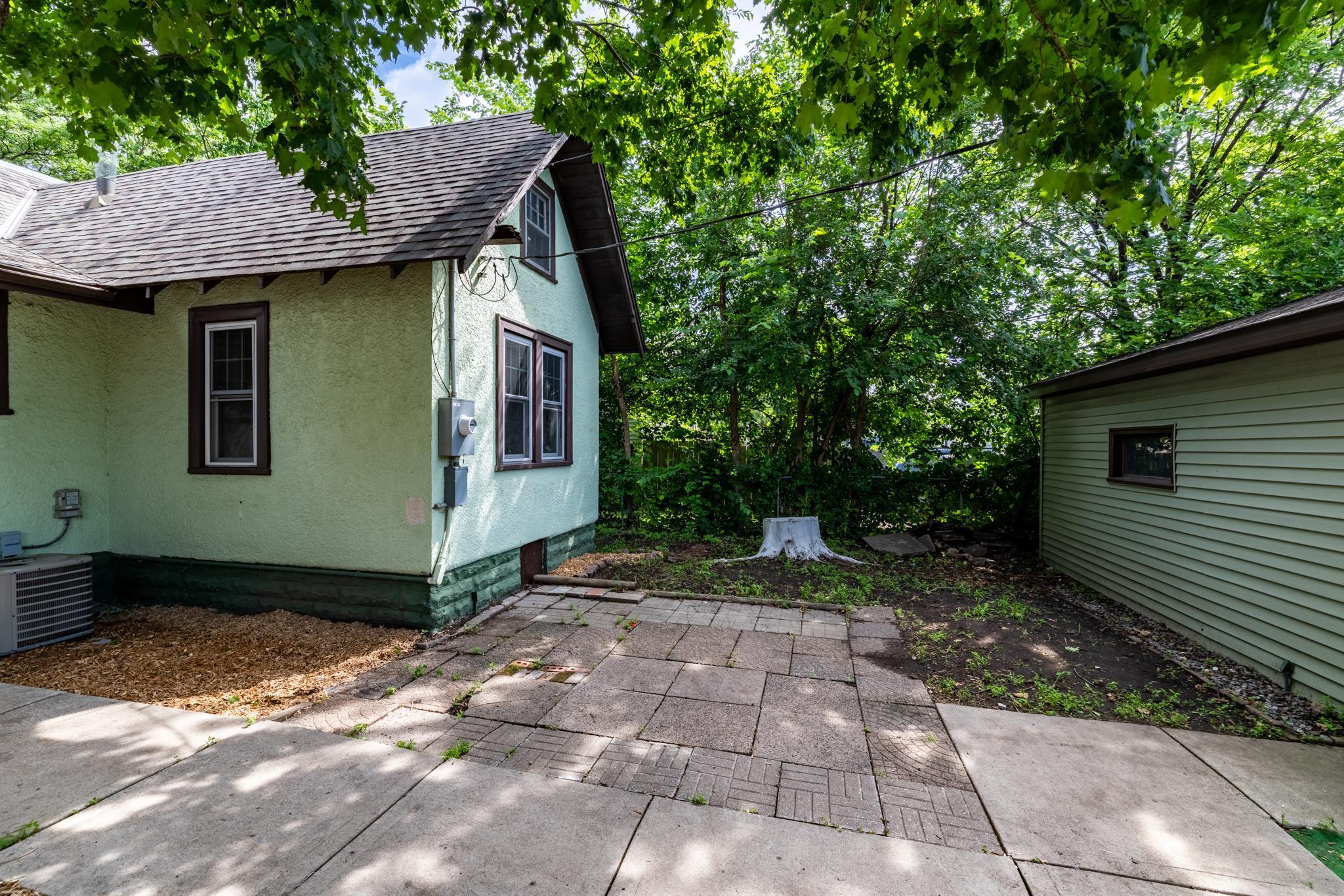 1050 Sherburne Avenue