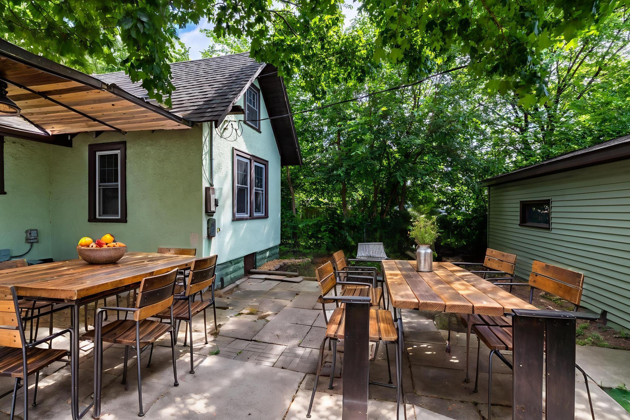 1050 Sherburne Avenue