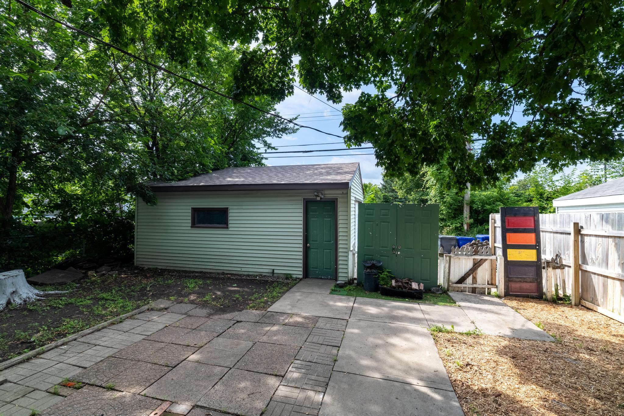 1050 Sherburne Avenue