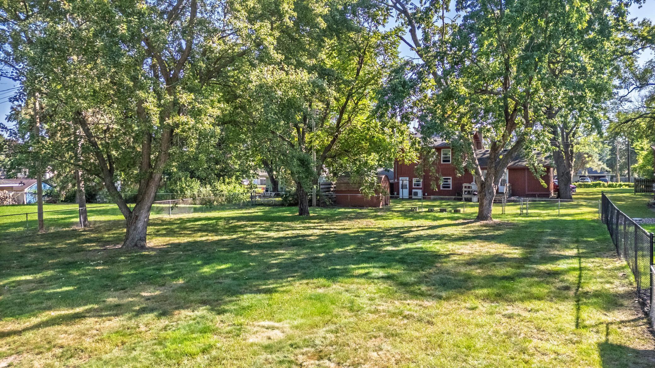 1913 E 86 1/2 Street