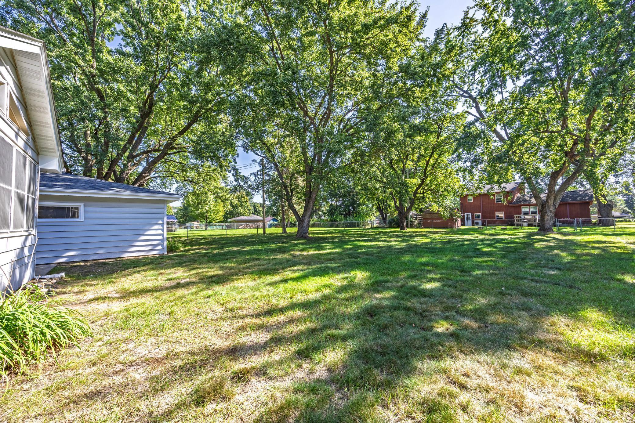 1913 E 86 1/2 Street