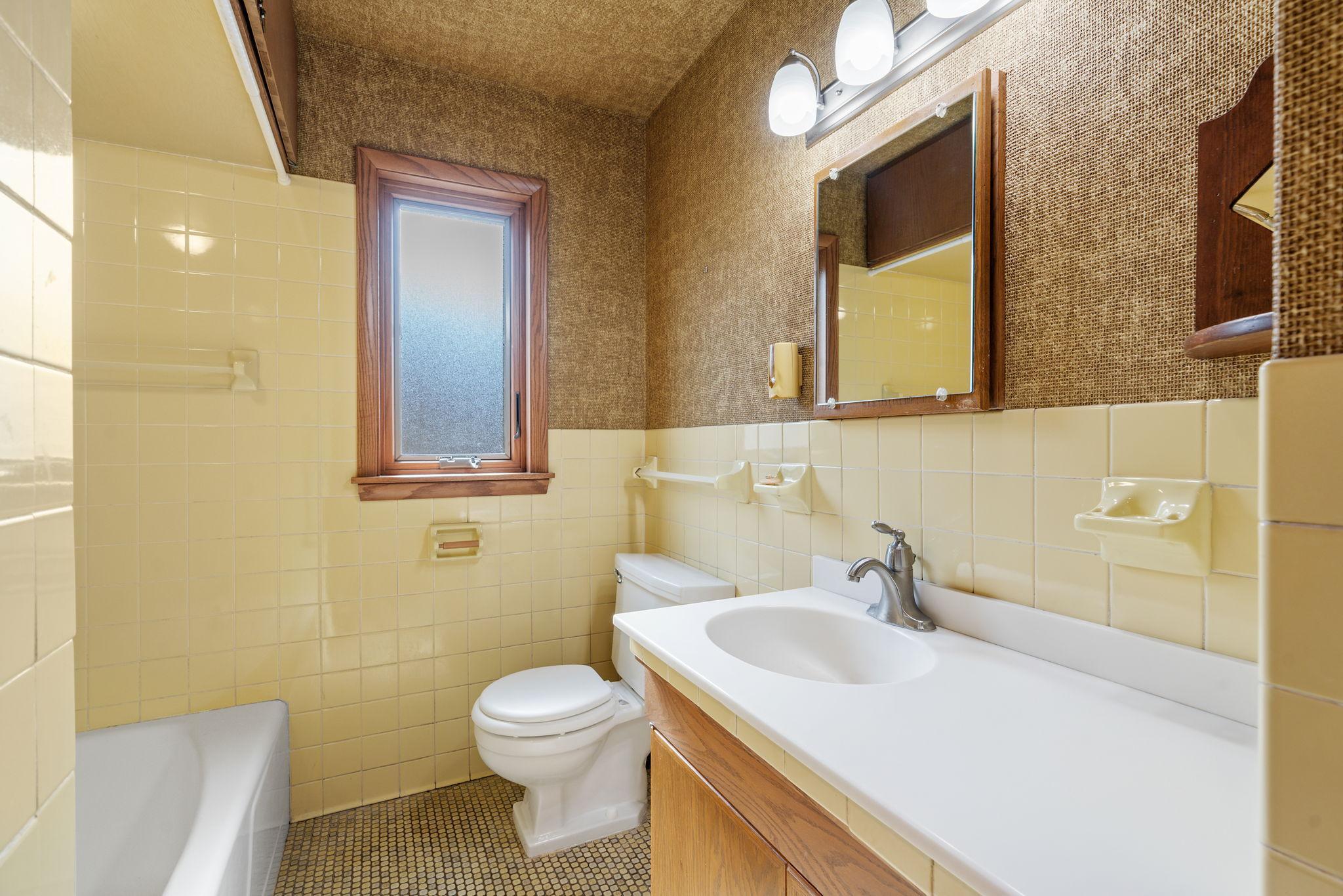 5246 Fillmore Street NE