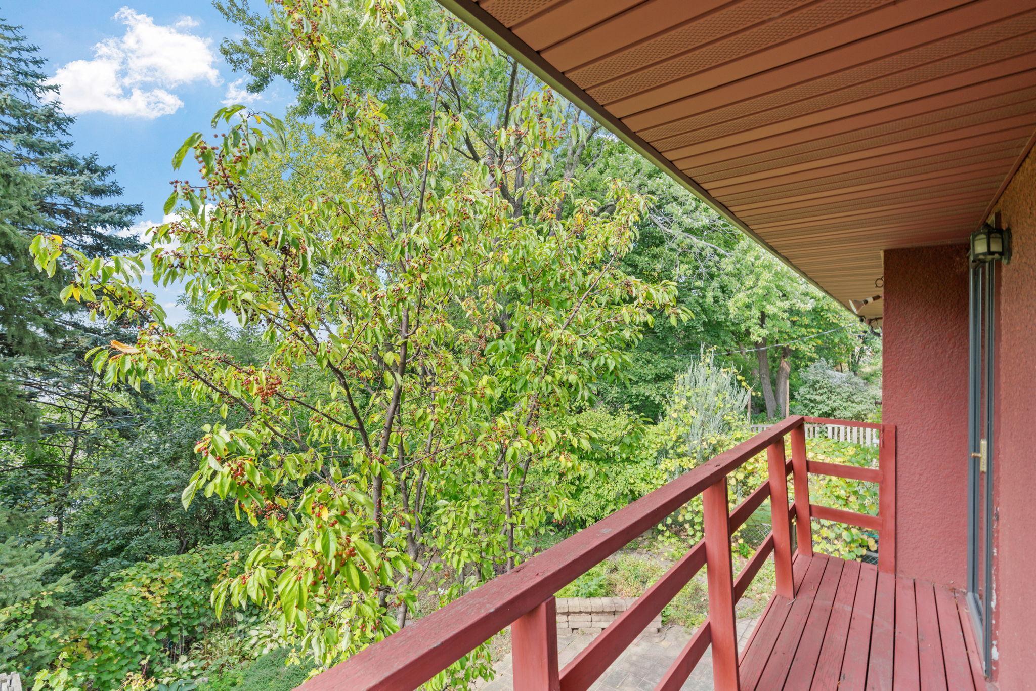 5246 Fillmore Street NE