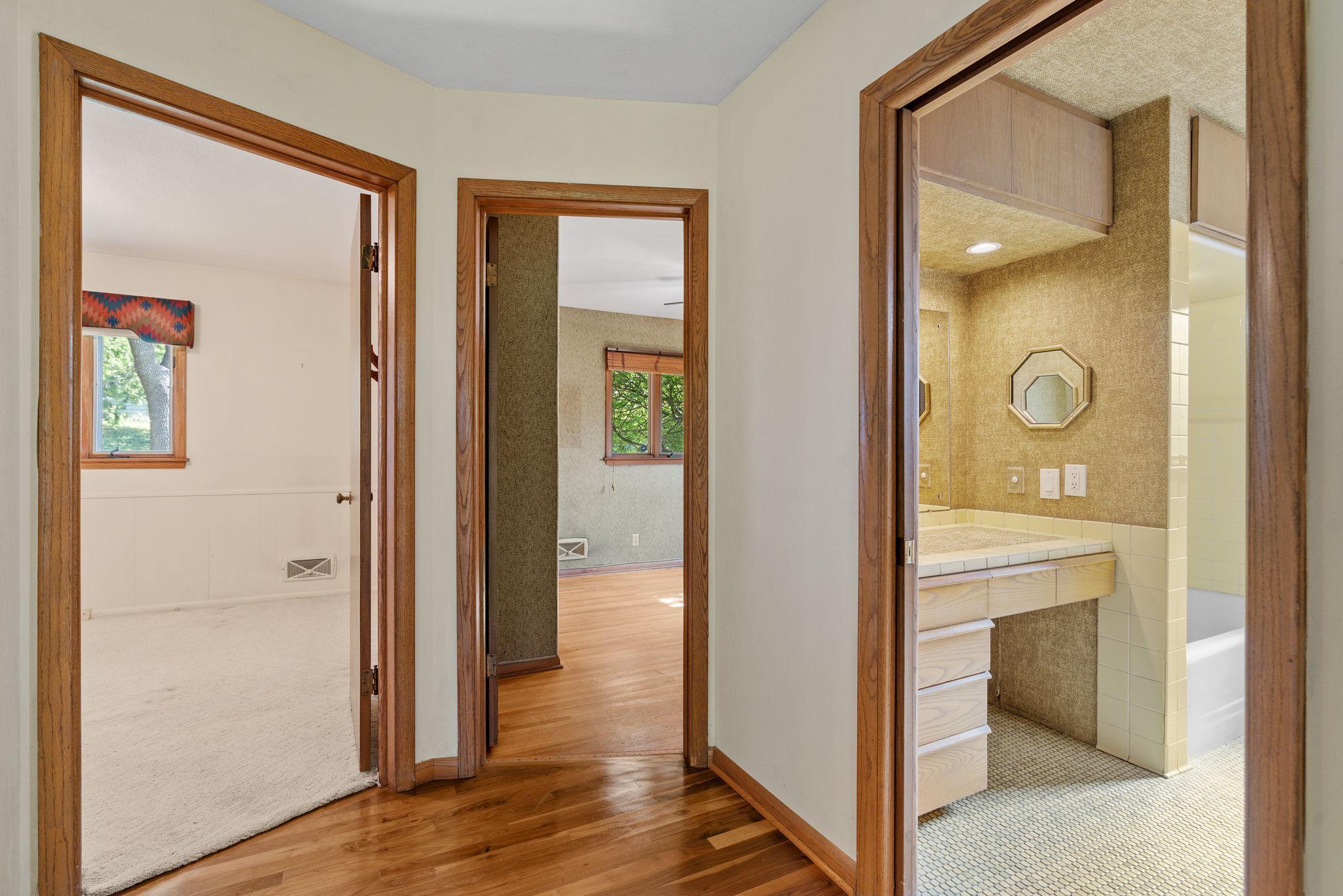 5246 Fillmore Street NE