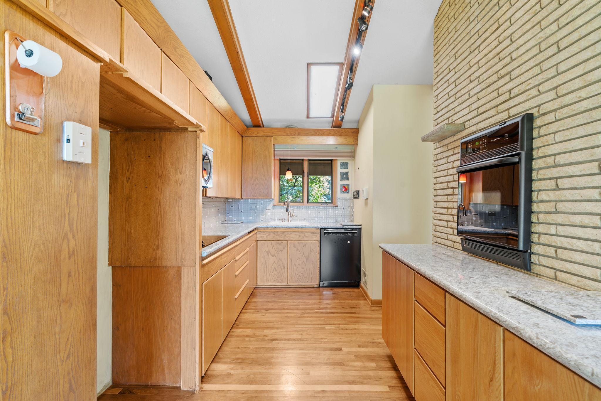 5246 Fillmore Street NE