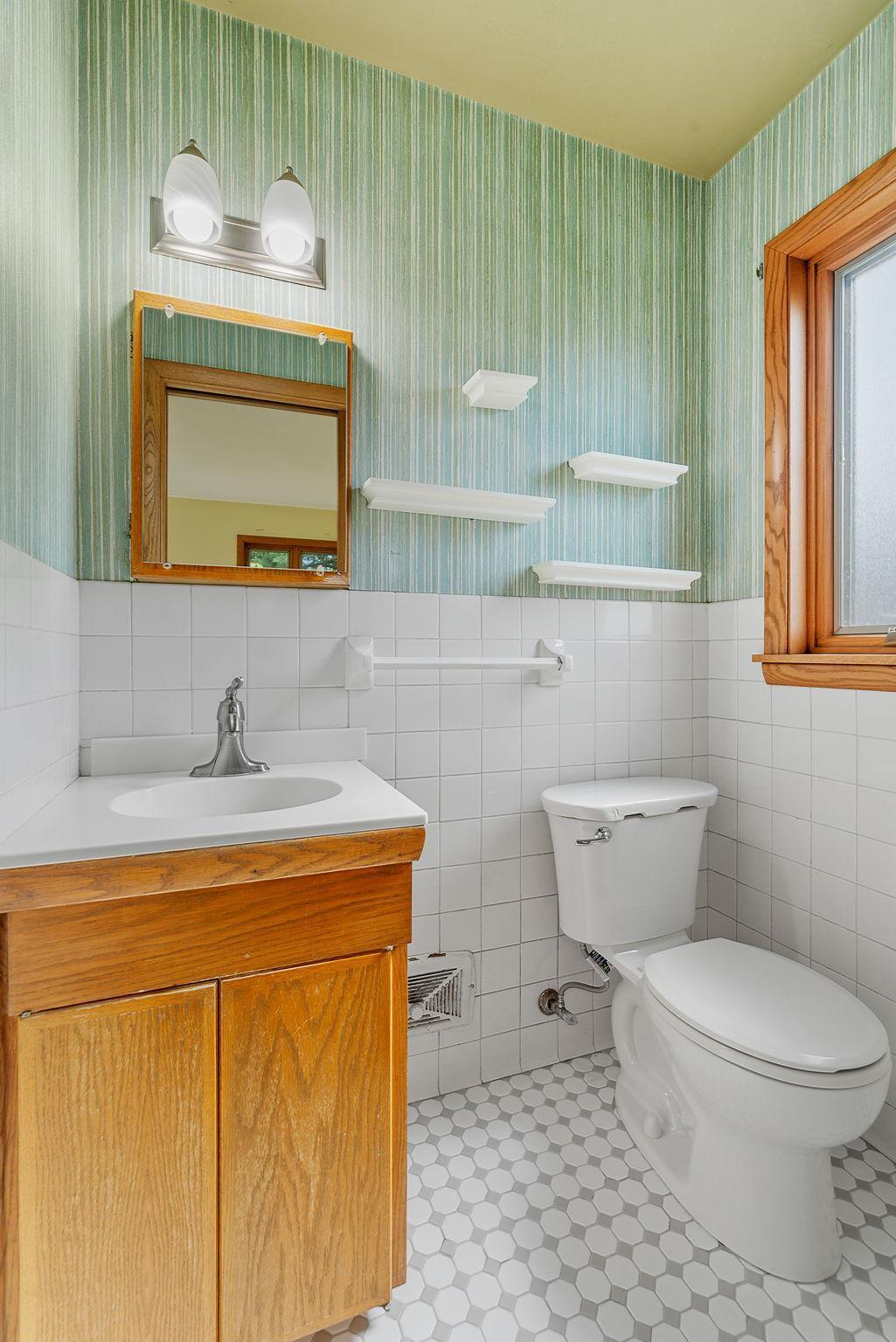 5246 Fillmore Street NE