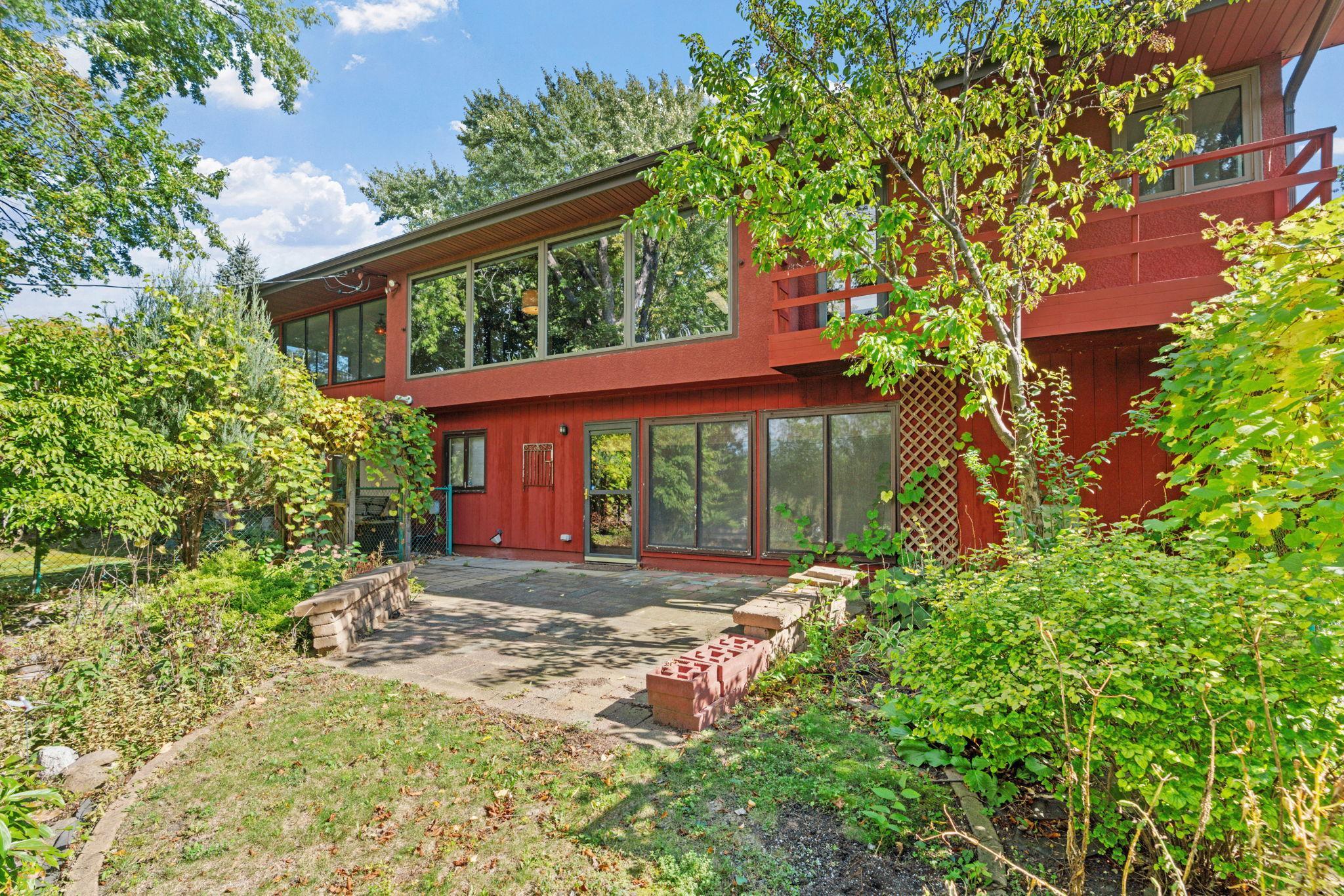 5246 Fillmore Street NE