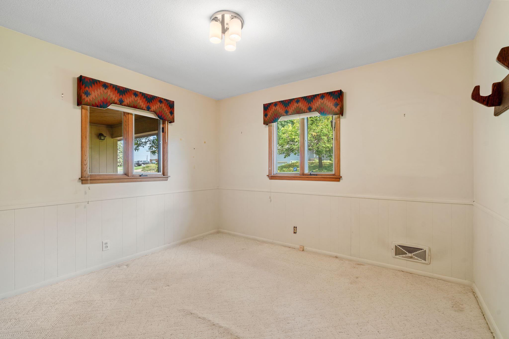 5246 Fillmore Street NE