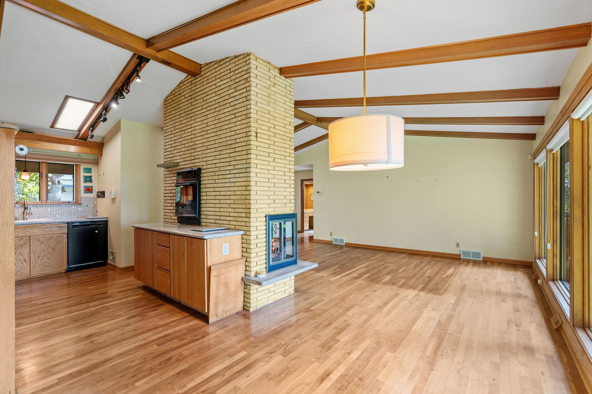 5246 Fillmore Street NE