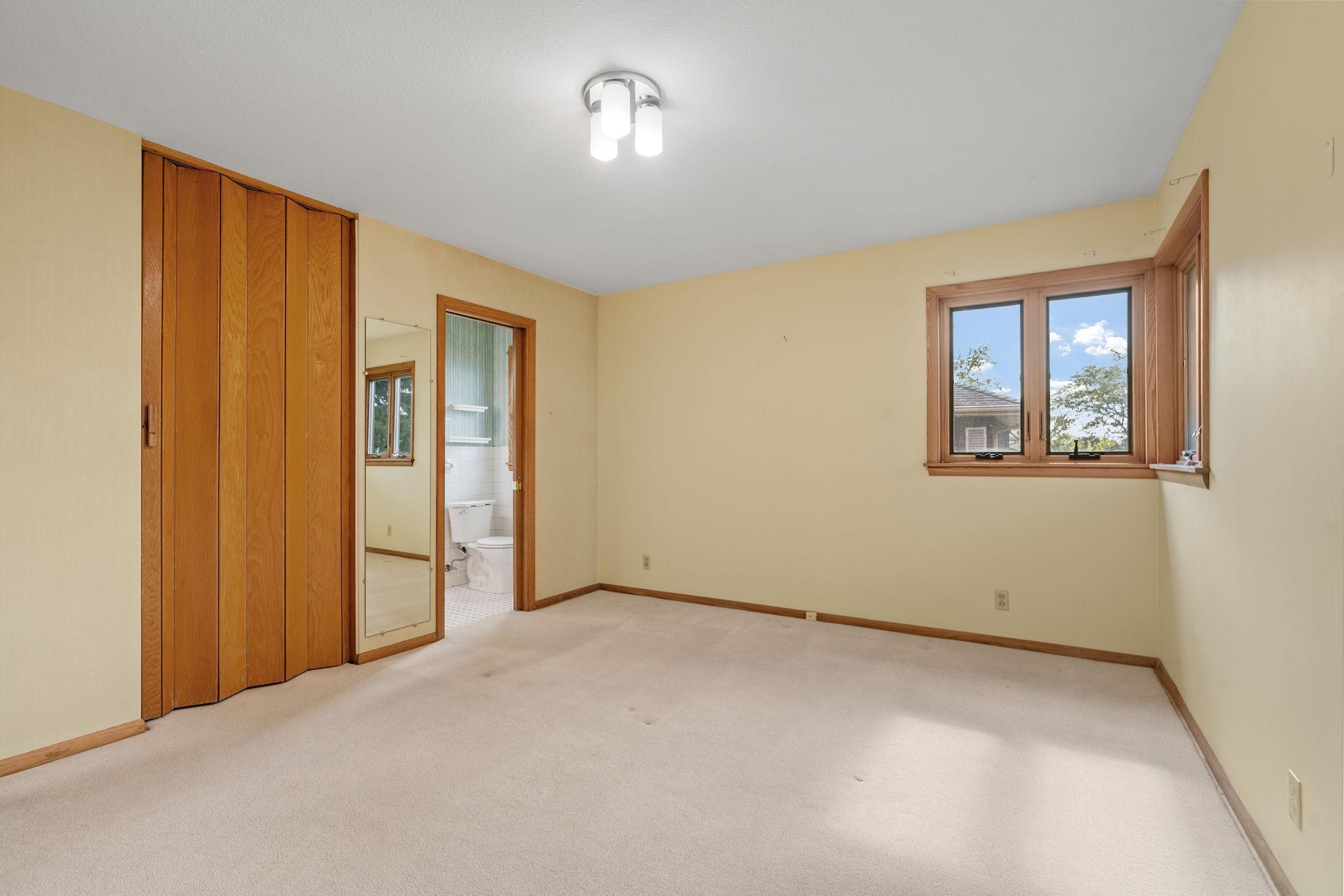 5246 Fillmore Street NE