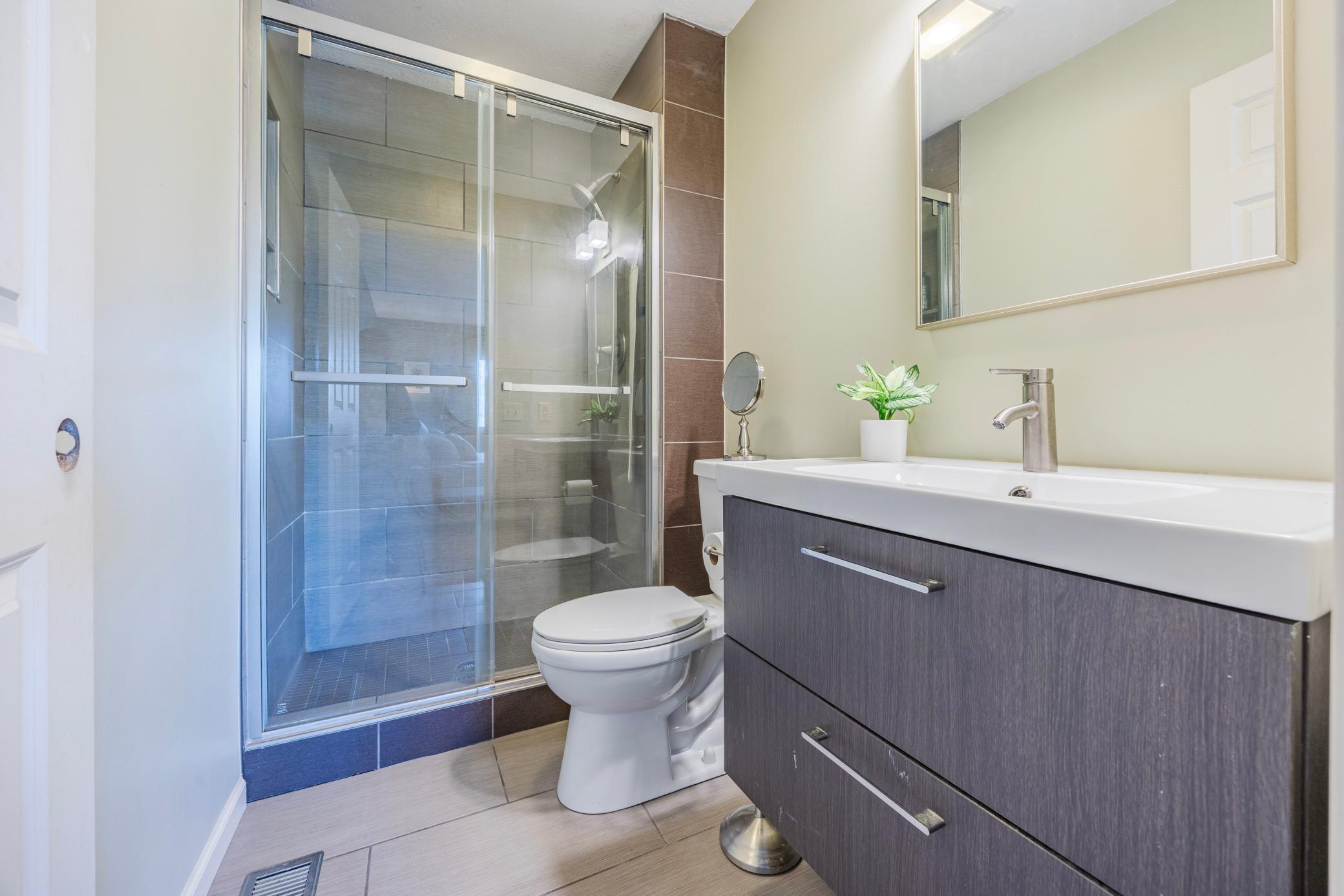 4595 Horizon Circle